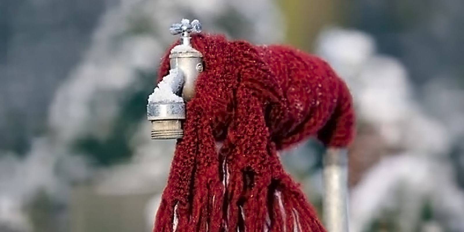 Wasserhahn im Winter