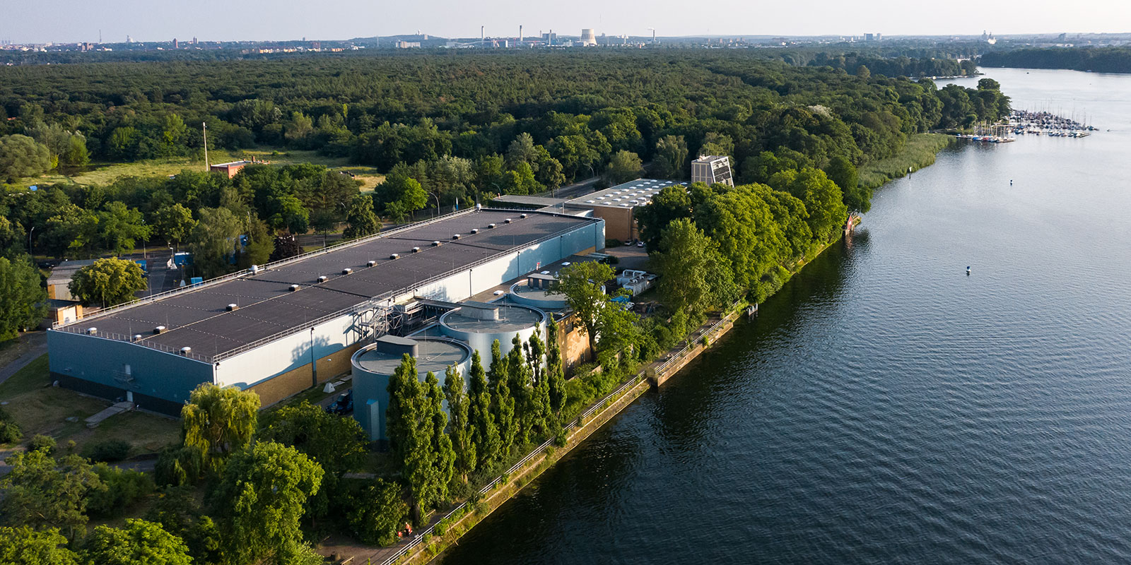 Wasserwerk Tegel aus der Luft am Tegeler See